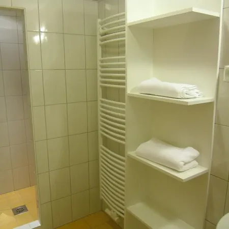 & Kepic, Airport Nocleg ze śniadaniem Cerklje na Gorenjskem