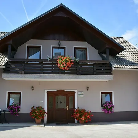 Bed & Breakfast Rooms&apartments Kepic Cerklje na Gorenjskem