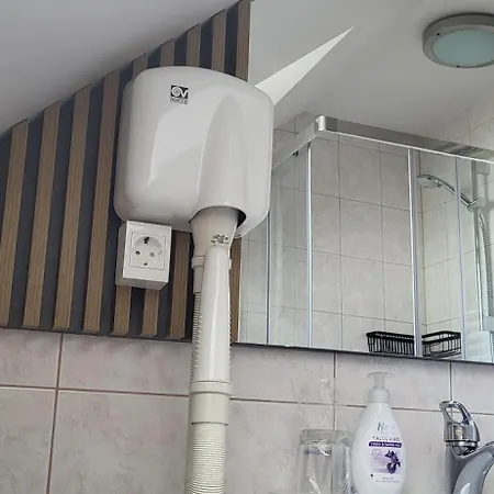 & Kepic, Airport Cerklje na Gorenjskem