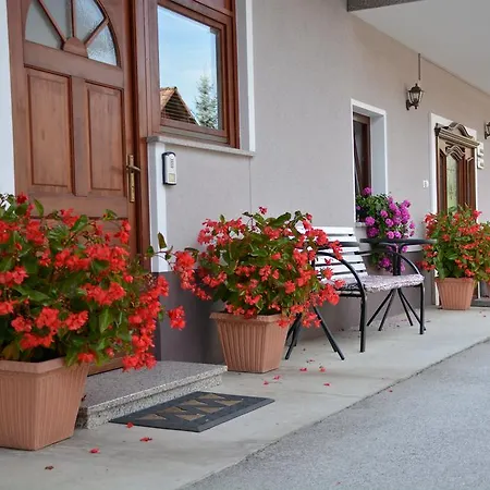 & Kepic, Airport 3* Cerklje na Gorenjskem