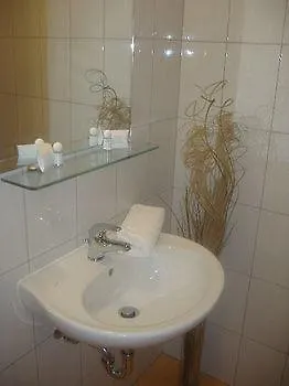 & Kepic, Airport 3* 戈雷尼斯卡地区采尔克列