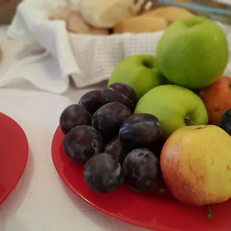 Nocleg ze śniadaniem & Kepic, Airport 3*