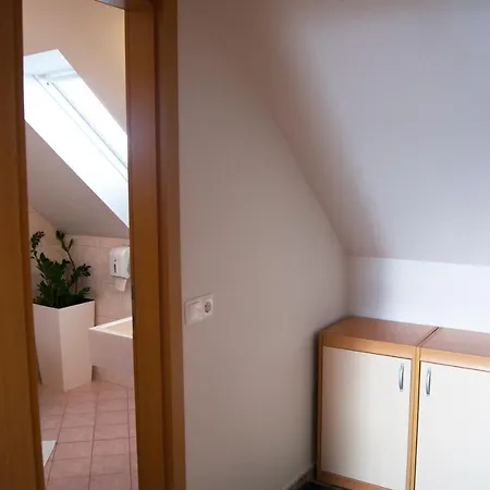 & Kepic, Airport Cerklje na Gorenjskem