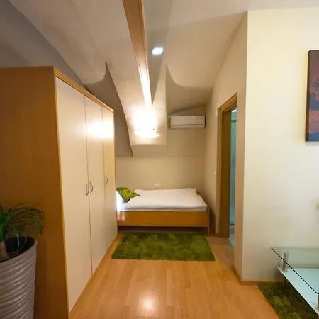 Bed & Breakfast Rooms&apartments Kepic 3*