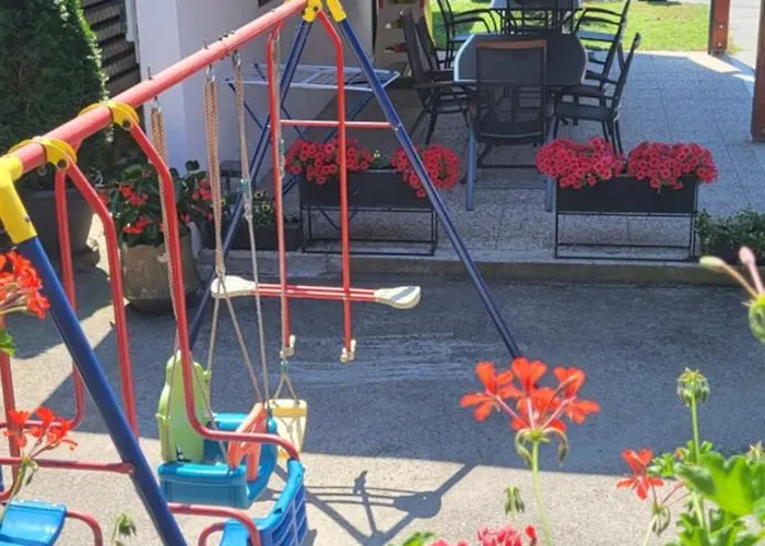 Bed & Breakfast & Kepic, Airport 3*