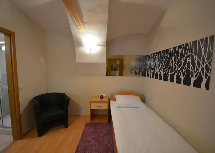 & Kepic, Airport Bed & Breakfast Cerklje na Gorenjskem