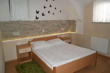 & Kepic, Airport Bed & Breakfast Cerklje na Gorenjskem