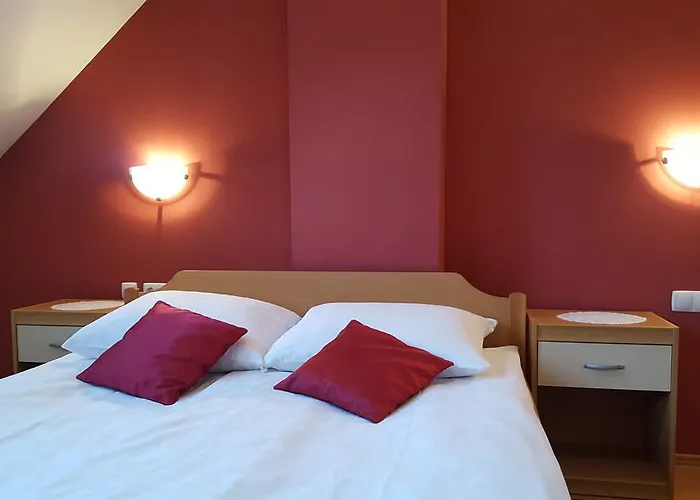 & Kepic, Airport Bed & Breakfast