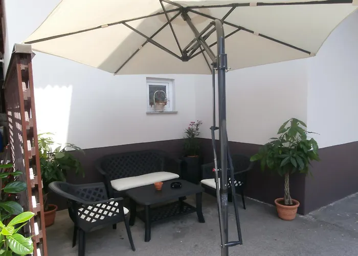 Bed & Breakfast & Kepic, Airport