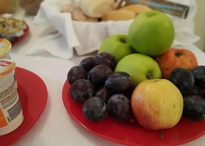 Bed & Breakfast & Kepic, Airport 3*