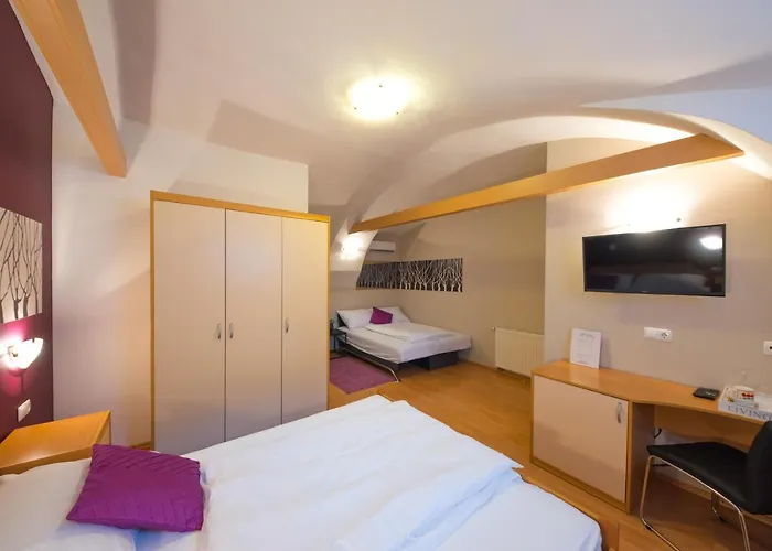 Bed & Breakfast & Kepic, Airport